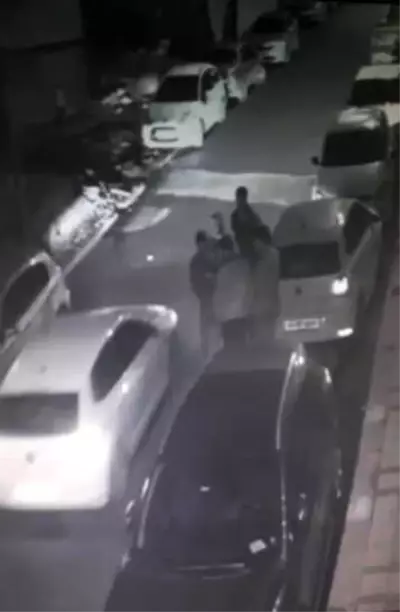Kağıthane'de 'Şehir Magandaları' Sokak Ortasında Kurşun Yağdırdı Kağıthane'de 'Şehir Magandaları' Sokak Ortasında Kurşun Yağdırdı