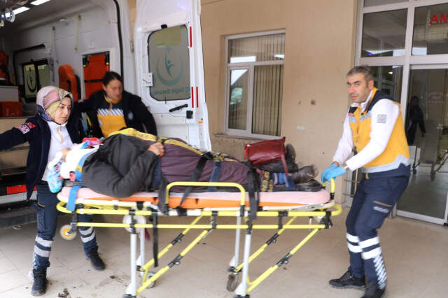 Son Dakika! Sivas'ta Yolcu Treni ile Yük Treni Çarpıştı: 10 Yaralı