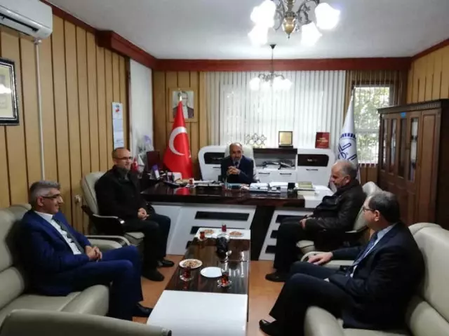 Şehit Babasından Siirt Müftülüğüne Ziyaret Şehit Babasından Siirt Müftülüğüne Ziyaret