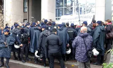 Ankara Adliyesi Önünde 'Tahir Elçi Açıklaması' Gerginliği