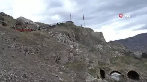 Drakula'nın Esir Tutulduğu Kale Güven Altına Alınıyor Drakula'nın Esir Tutulduğu Kale Güven Altına Alınıyor