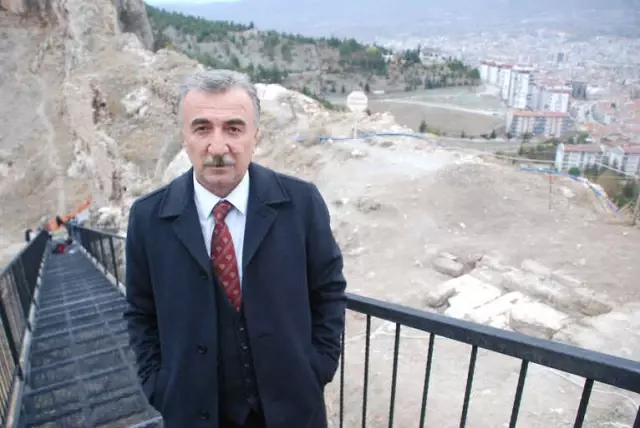 Drakula'nın Esir Tutulduğu Kale Güven Altına Alınıyor Drakula'nın Esir Tutulduğu Kale Güven Altına Alınıyor