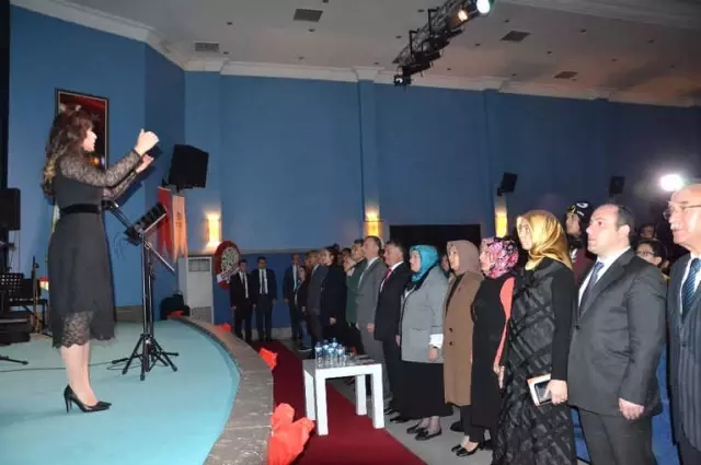 Öğretmenler Korosundan Muhteşem Konser Öğretmenler Korosundan Muhteşem Konser