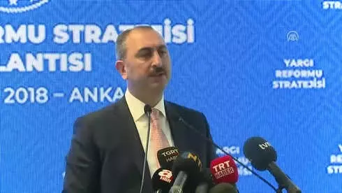 Bakan Gül: 'Adalet Hizmetlerinin Kalitesini Belirleyen Temelde İnsan Kalitesidir' Bakan Gül: 'Adalet Hizmetlerinin Kalitesini Belirleyen Temelde İnsan Kalitesidir'