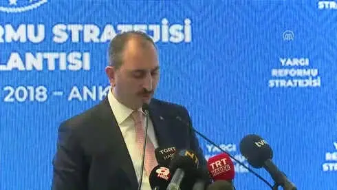 Bakan Gül: 'Adalet Hizmetlerinin Kalitesini Belirleyen Temelde İnsan Kalitesidir' Bakan Gül: 'Adalet Hizmetlerinin Kalitesini Belirleyen Temelde İnsan Kalitesidir'