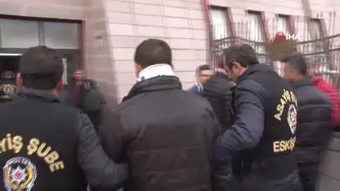 Cinayet Şüphelisi 5 Şahıs Adliyede Cinayet Şüphelisi 5 Şahıs Adliyede