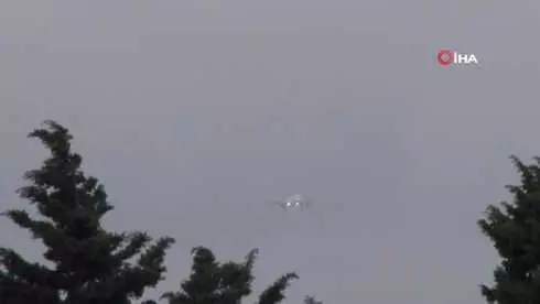 İstanbul'da Etkili Olan Fırtına Uçaklara Zor Anlar Yaşattı.