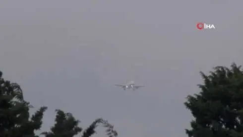 İstanbul'da Etkili Olan Fırtına Uçaklara Zor Anlar Yaşattı. İstanbul'da Etkili Olan Fırtına Uçaklara Zor Anlar Yaşattı.