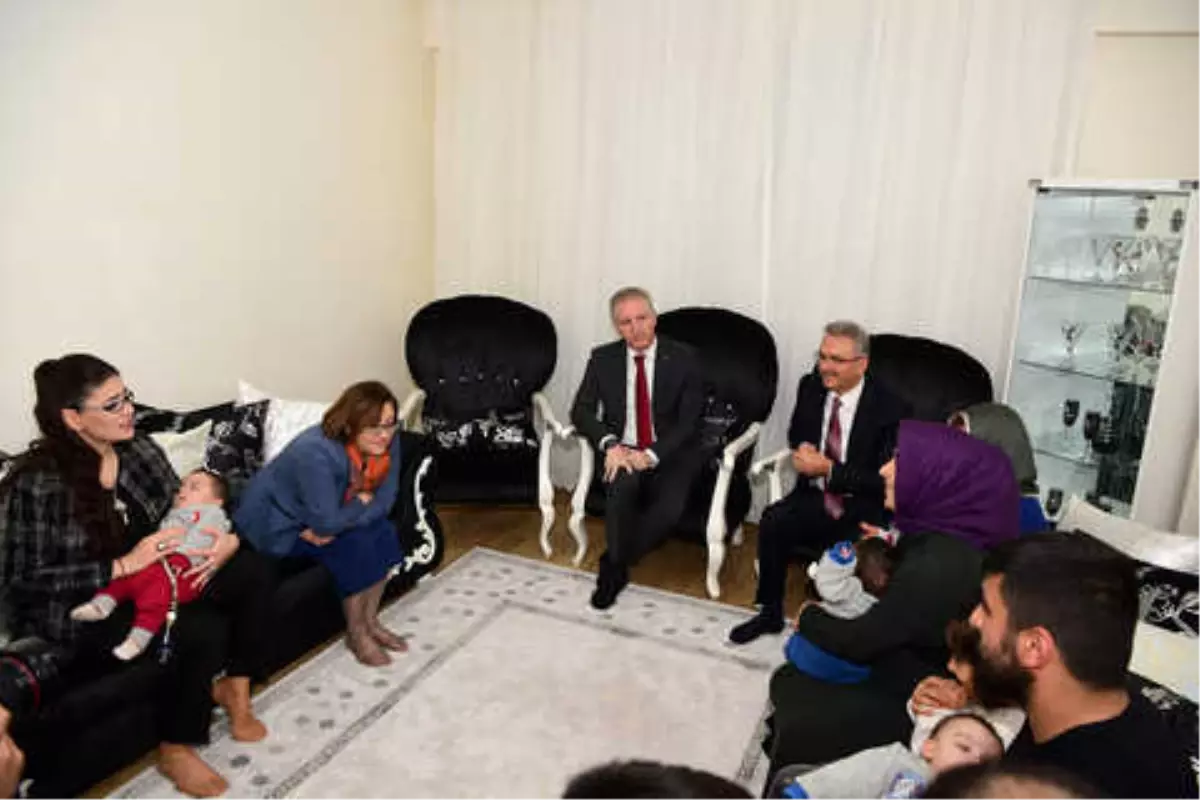 Sosyal Medyadan Seslenen Beşizlere Vali Gül'den Sürpriz