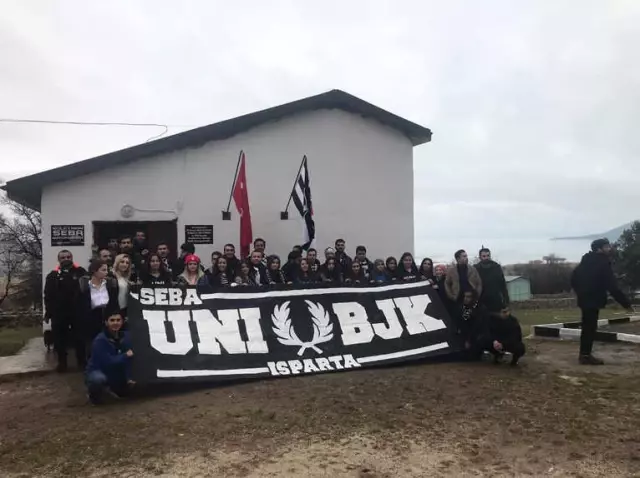 Isparta'daki Köy Okuluna Süleyman Seba Kütüphanesi