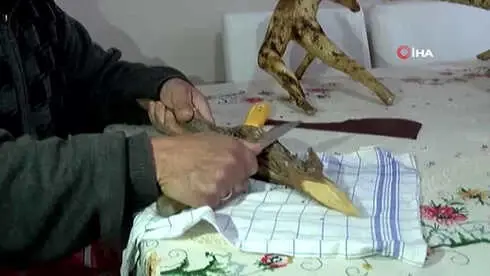 Ağaç Köklerini Sanata Dönüştürüyor Ağaç Köklerini Sanata Dönüştürüyor