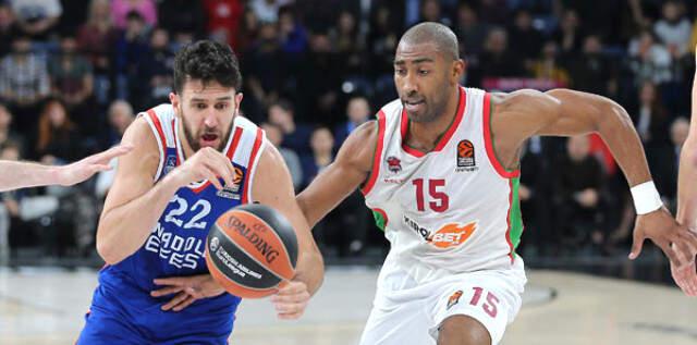 Anadolu Efes, Baskonia Engelini de Aştı: 96-85
