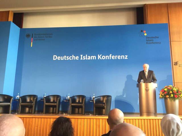 İslam Konferansı'nda İkram Edilen Domuz Eti, münakaşa Yarattı