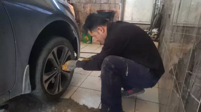 Lastikçilerde Kış Lastiği Yoğunluğu Lastikçilerde Kış Lastiği Yoğunluğu