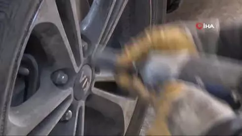 Lastikçilerde Kış Lastiği Yoğunluğu Lastikçilerde Kış Lastiği Yoğunluğu