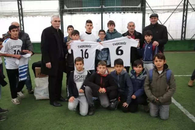 Minikler Futbol Turnuvası Başladı Minikler Futbol Turnuvası Başladı
