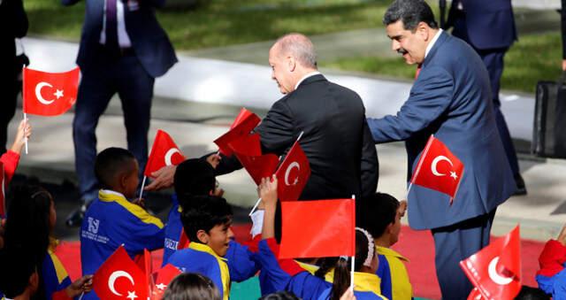 VenezuelalÄ± askerler Ä°stiklal MarÅÄ±'nÄ± hep bir aÄÄ±zdan okudu ile ilgili gÃ¶rsel sonucu