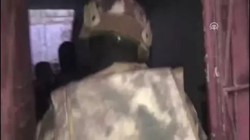 Torbacı' Operasyonda 7 Şüpheliden 3'ü Tutuklandı Torbacı' Operasyonda 7 Şüpheliden 3'ü Tutuklandı