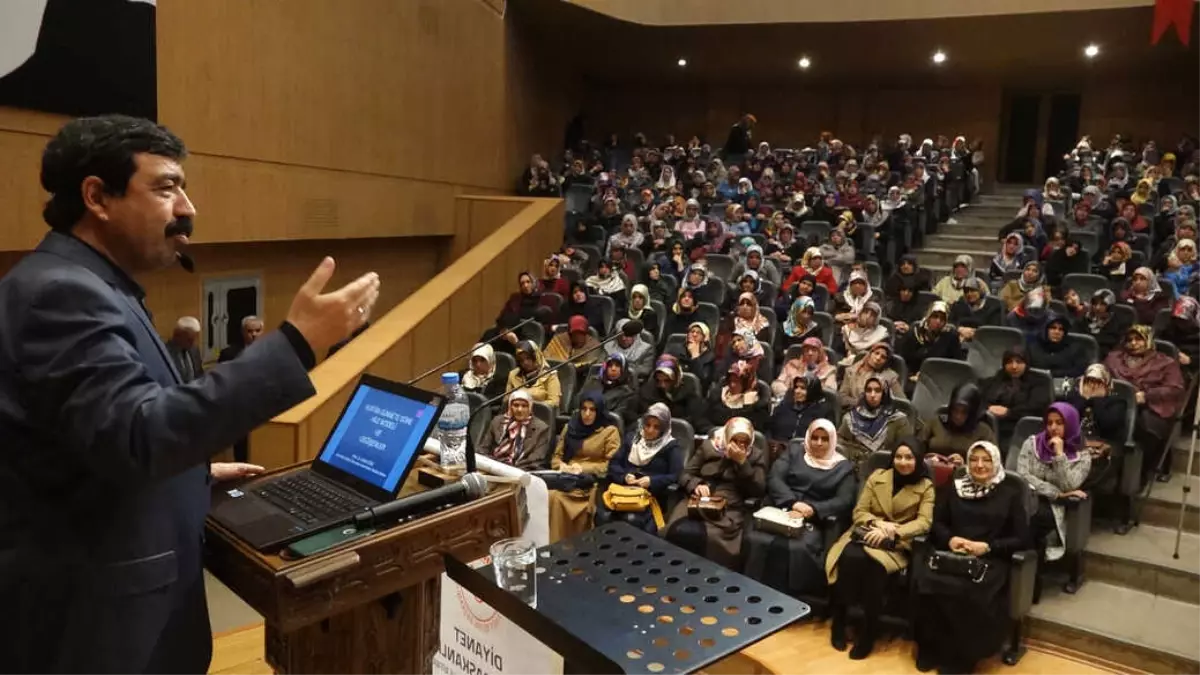 'Aileyi Kuran Ve Yaşatan Üç Kavram Vardır'