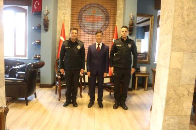 İntihar Girişiminde bulunan Kadını Havada Yakalayan zabita Memuru Ödüllendirildi