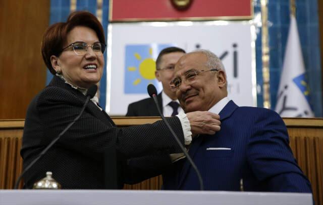 İYİ Parti'ye geçen Burhanettin Kocamaz, tekrar Aday Olacağını Duyurdu