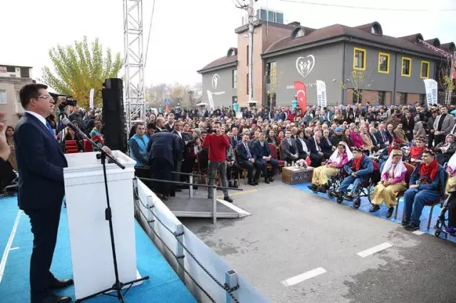Merkezefendi 'Engelsiz Yaşam Akademisi' Açıldı