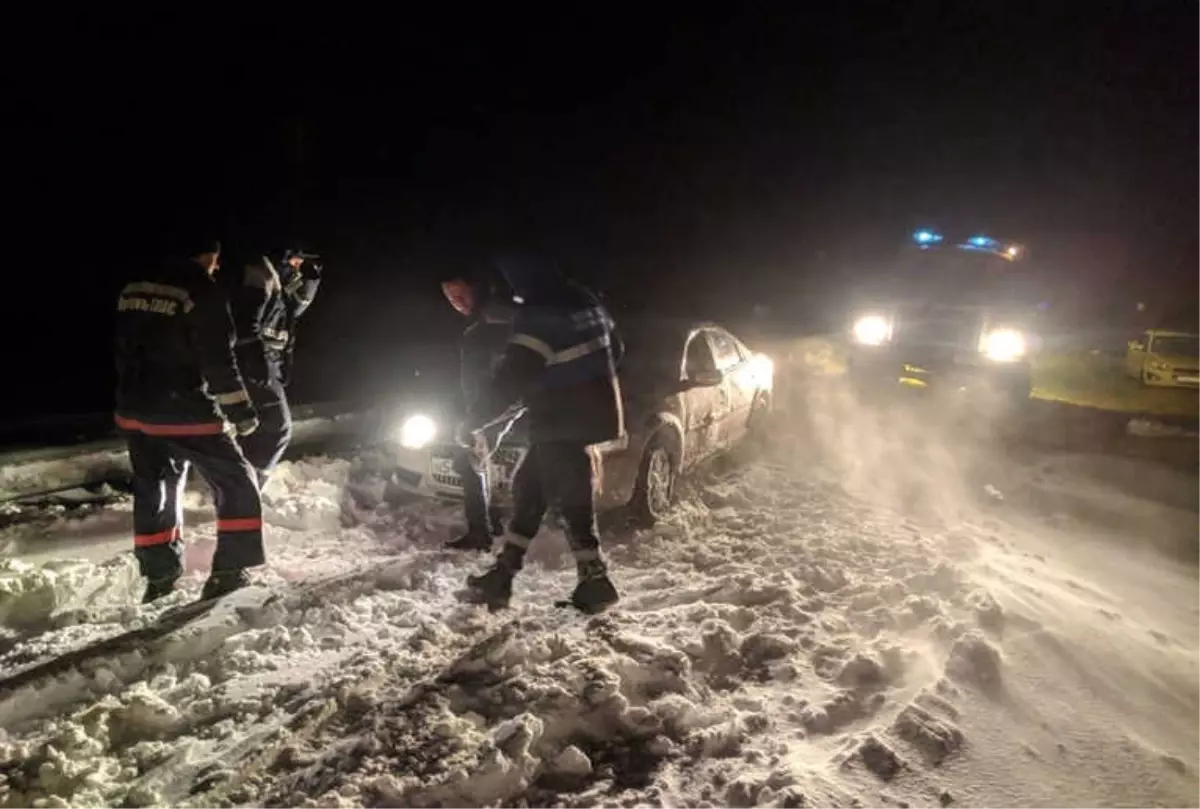Rusya'da Kış Hayatı Durma Noktasına Getirdi