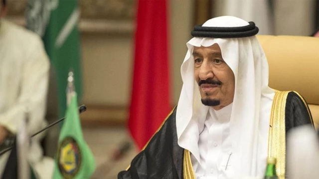Suudi Arabistan Kralı'ndan Katar Emiri'ne KİK Zirvesi daveti