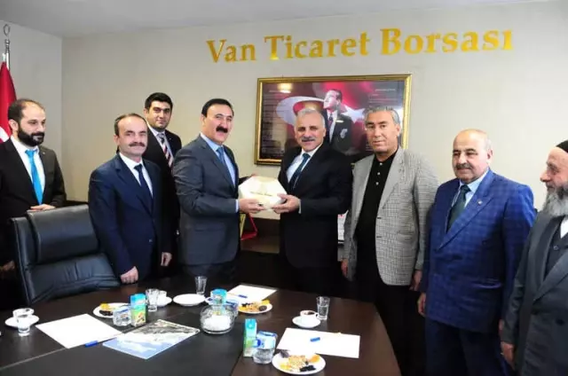 Vali Zorluoğlu'ndan Van Ticaret Borsasına Ziyaret