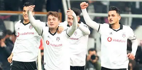 Babasını Dinledi, Beşiktaş'ı Seçti
