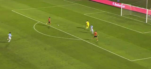Başakşehir Forması Giyen Milos Jojic'in Kaçırdığı Gol, Herkesi Şaşırttı