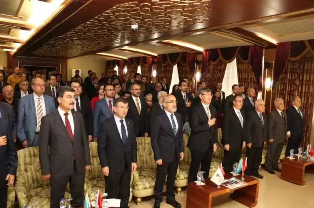 Cumhurbaşkanı Başdanışmanı Yalçın Topçu, Nursultan Nazarbayev, Büyük Bozkır'ın Manevi Dirilişi Konferansına Katıldı