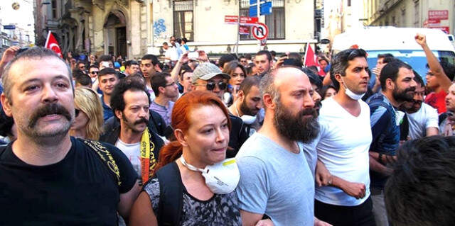 Son Dakika! Ünlü Oyuncu Memet Ali Alabora Hakkında Tutuklama Kararı Çıkarıldı