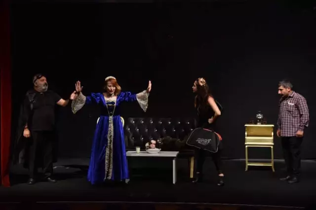 Vay Sen Misin Ben Olan' Kahkaha Fırtınası Estirdi Vay Sen Misin Ben Olan' Kahkaha Fırtınası Estirdi