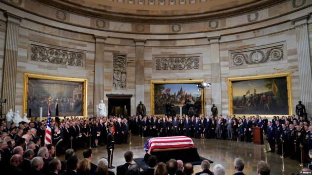 ABD'nin Başkanlık Koltuğuna Oturmuş Dört İsmi H. W. Bush'un Cenaze Töreni İçin Yan Yana