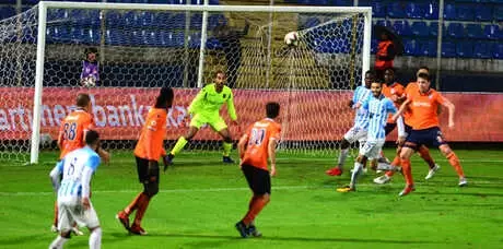 Adana Demirspor - Medipol Başakşehir: 1-1 Adana Demirspor - Medipol Başakşehir: 1-1