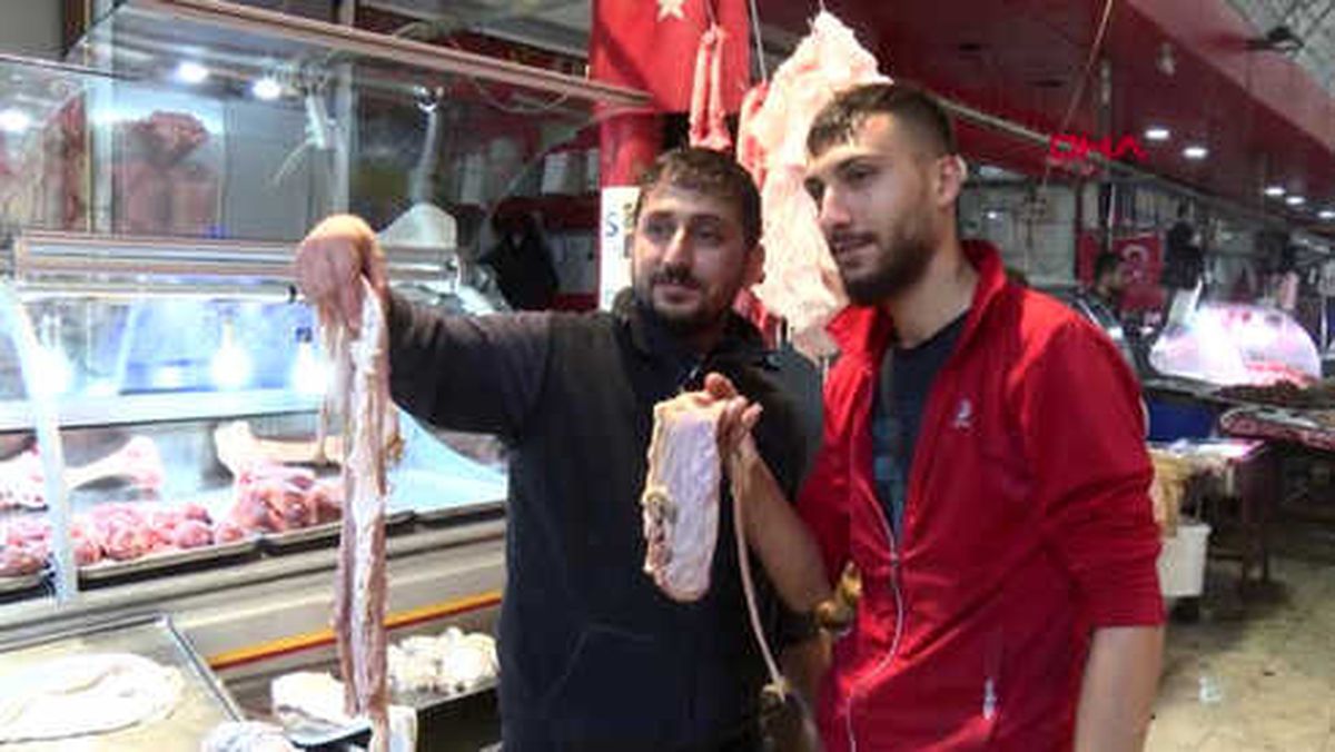 Adana Zamlanan Sakatat 'Zengin Yemeği' Oldu