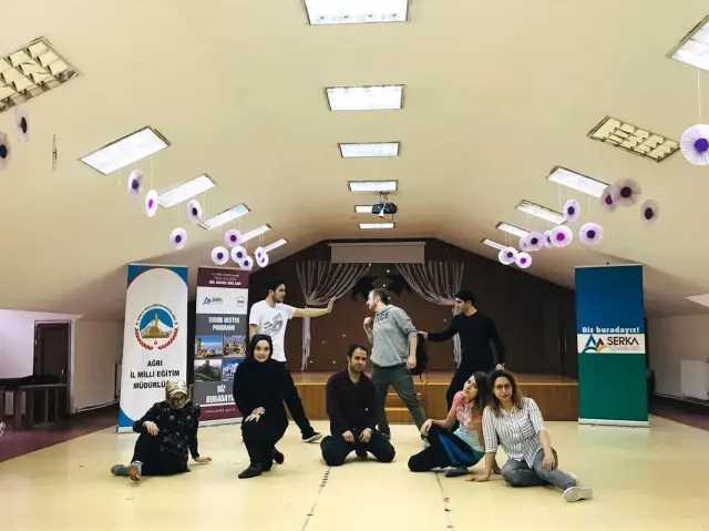 Ağrı'da Öğretmenlere Drama Eğitimi