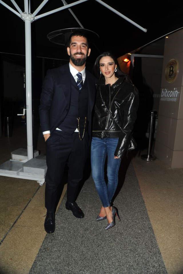 Arda Turan'ın Eşi Aslıhan Turan'dan Kendisine 'Kezo' Diyen Takipçisine Tokat Gibi Cevap