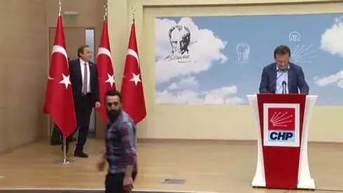 CHP 212 Adayını Açıkladı (1) CHP 212 Adayını Açıkladı (1)