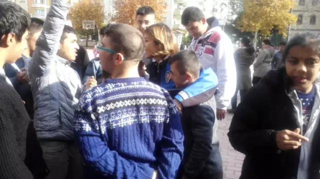 Polislerden Engelli Çocuklara Ziyaret
