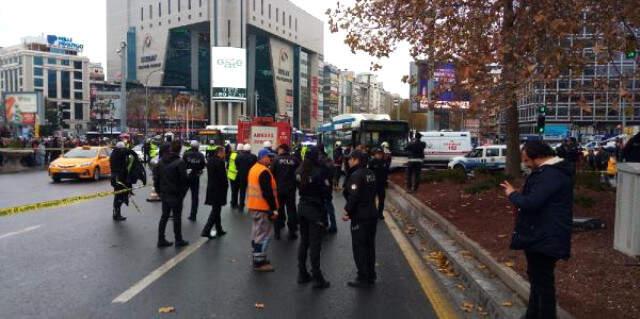 Son dakika! Ankara'da Belediye Otobüsü Yayaların Arasına Daldı! Yaralılar Var