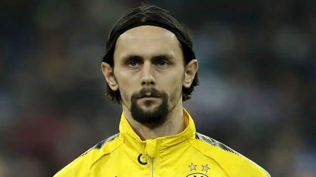 Ünlü Futbolcu Neven Subotic, Maçta Bilincini Kaybetti