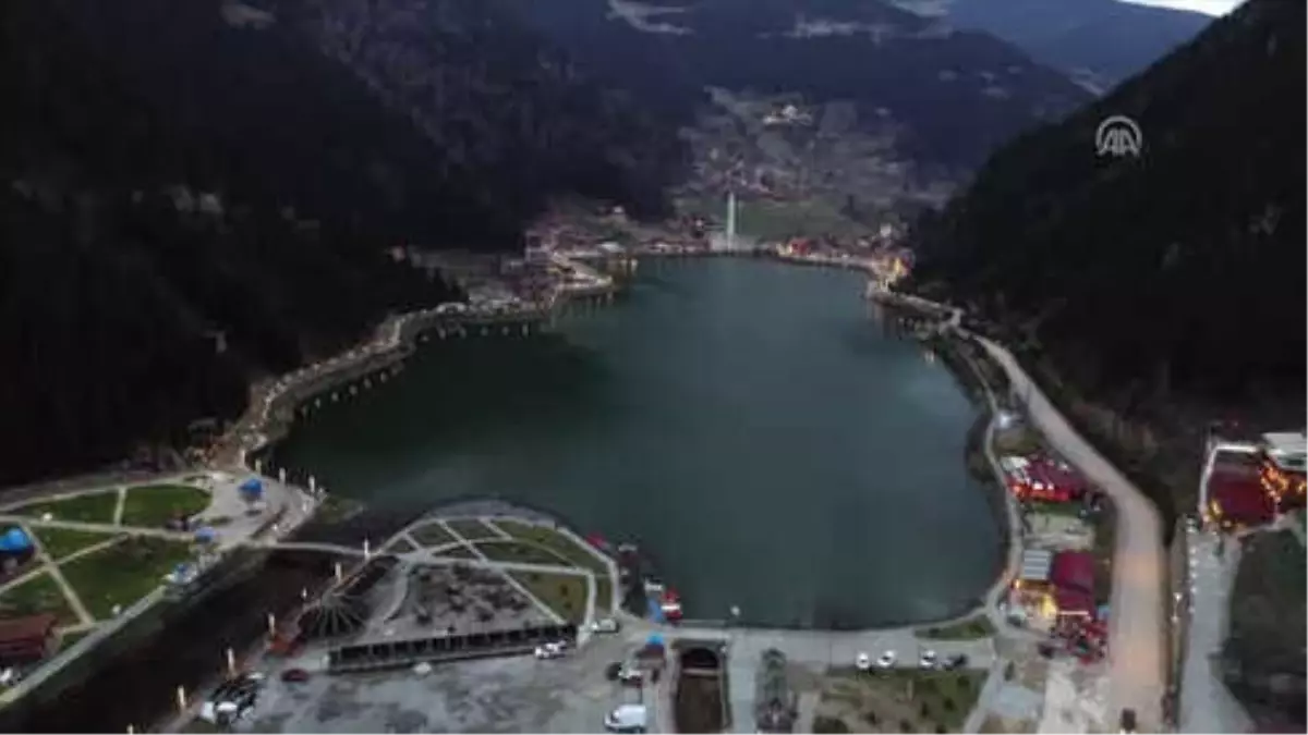 Uzungöl'ün Gecesi de Ayrı Bir Güzel