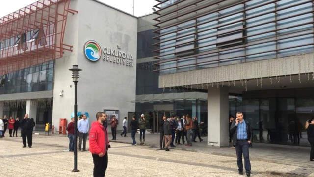 2 Kişinin Öldüğü Belediyedeki Silahlı Saldırının Kamera Görüntüleri Ortaya Çıktı