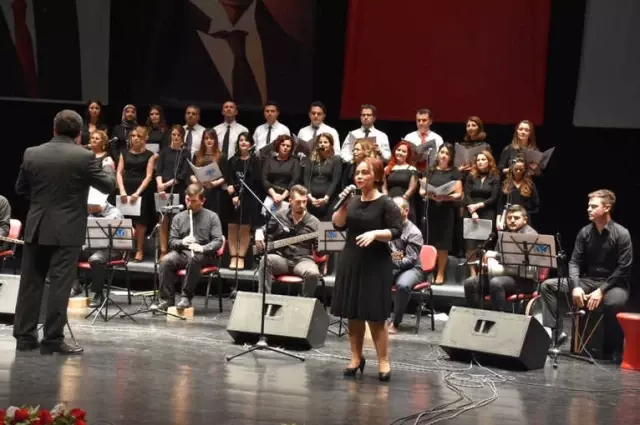 Bu Koronun Tamamı Öğretmenlerden Oluşuyor