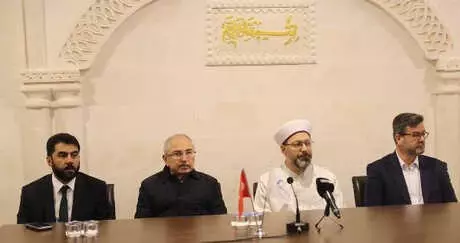 Diyanet İşleri Başkanı Erbaş: Kuran Her Zaman Bizimle Beraber Olmalı