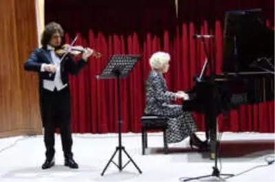 Gülsin Onay Piyano Günleri Muhteşem Bir Konserle Açılış Yaptı