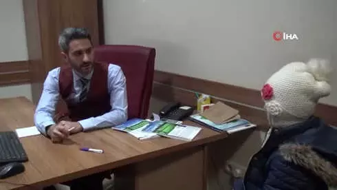 Gündüz Müdürlük Yapıyor, Akşam Hasta Bakıyor Gündüz Müdürlük Yapıyor, Akşam Hasta Bakıyor