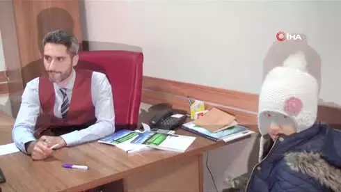 Gündüz Müdürlük Yapıyor, Akşam Hasta Bakıyor Gündüz Müdürlük Yapıyor, Akşam Hasta Bakıyor
